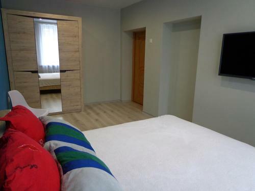 Apartment On 2-ya Krasninskaya 7