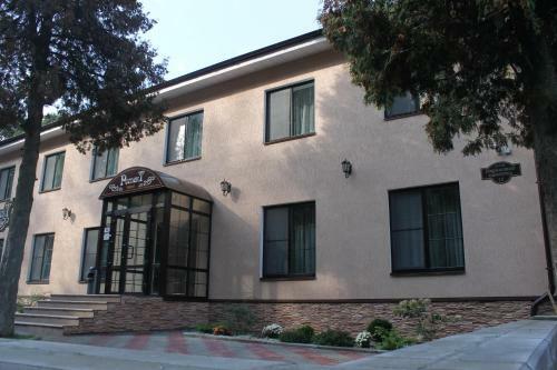Hostal Respect Hotel