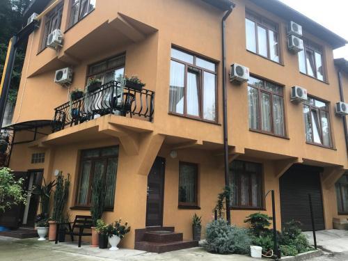 Hostal Guest House On Chernomorskaya 2