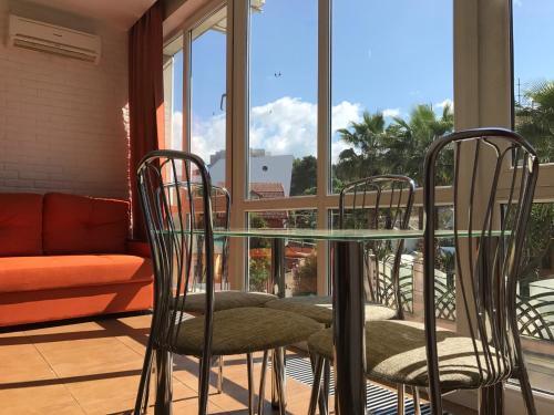 Apartment With 2 Rooms By The Sea