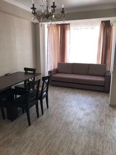 Apartment On Ulitsa Volzhskaya 34