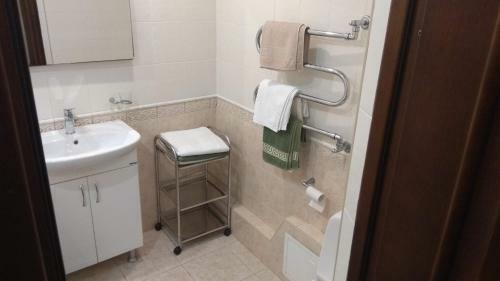 Apartament Near Riviera Park