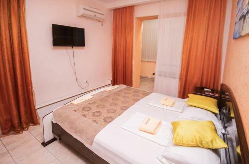Hostal Saluton