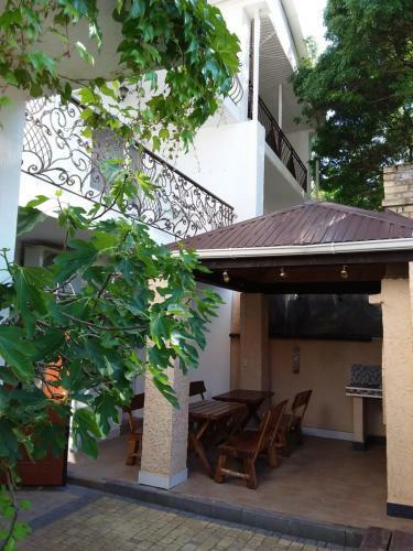 Hostal Saluton