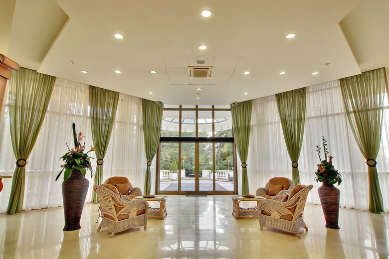 Villa Ostrova Spa Hotel