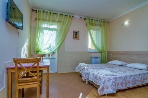 Hostal Laskovyy Bereg Guest House