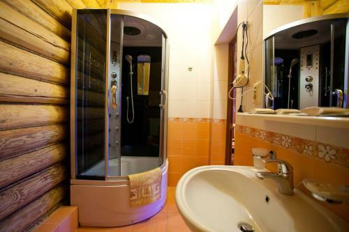 Hostal Svetliy Terem Hotel