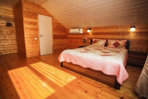 Hostal Eco-house U Reki