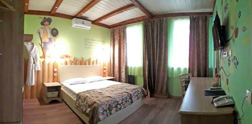 Hostal Guest House 12 Months