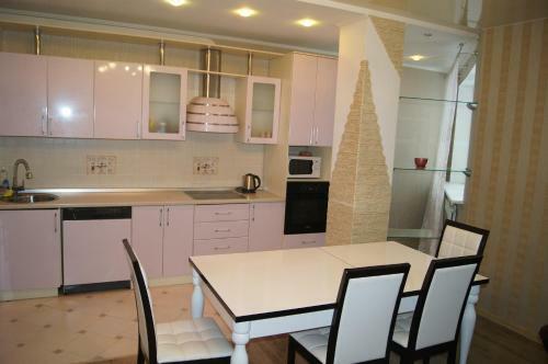 Apartment On Mira 55