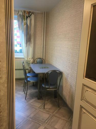 Apartment On Igorya Kirtbaya 19/2