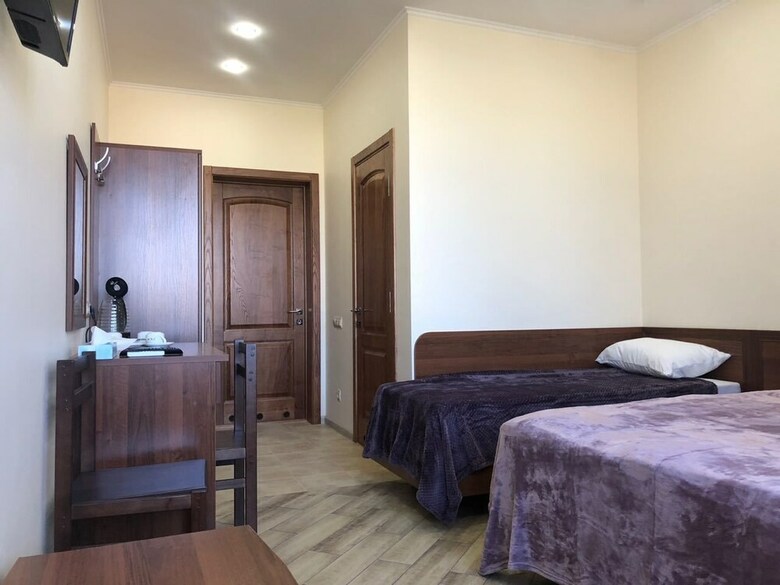 Central Hotel