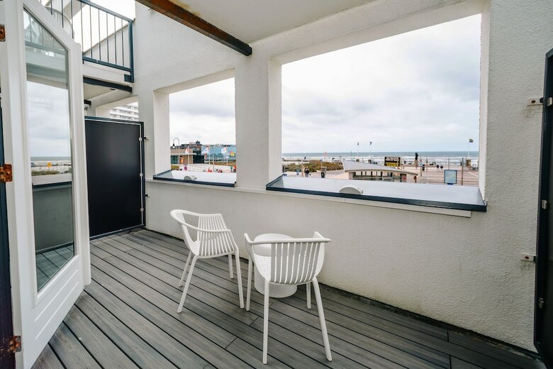Amsterdam Beach Hotel