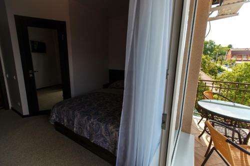 Hostal Gold House
