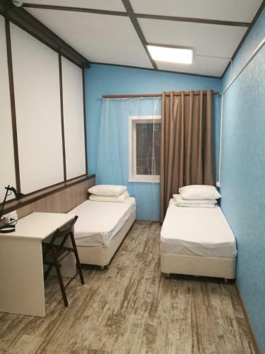 Hostal Tolstiy Kot Guest House