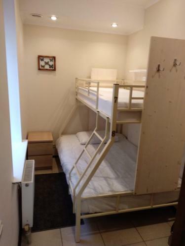 Hotel Guest House Aravana