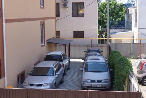 Hostal Polina Guest House