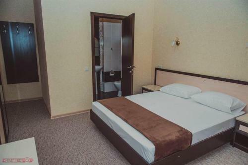 Hostal August Guest House