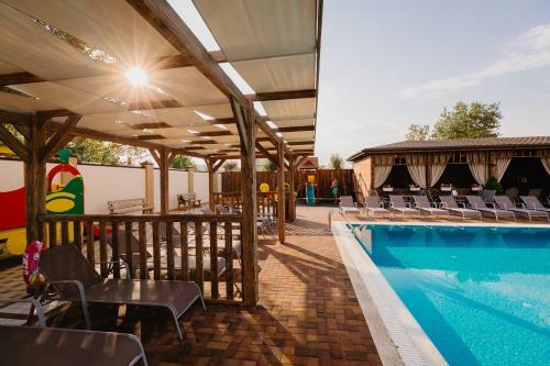 Hotel Family Pride Inn