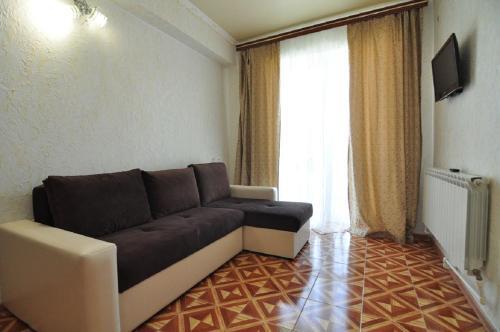 Hostal Acropol Guest House