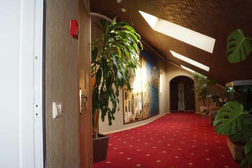 Renaissance Hotel