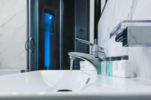 Vladistay Hotel