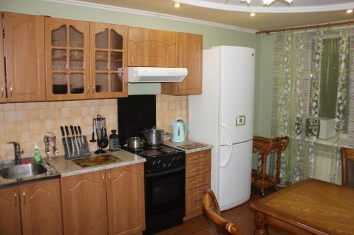 Apartment On Partizanskiy Prospekt 58