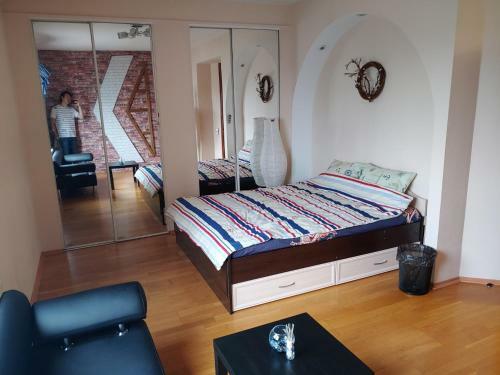 Hostal Fall In Travel Guest House