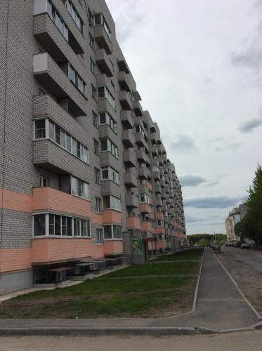 Apartment On Lavrova 9