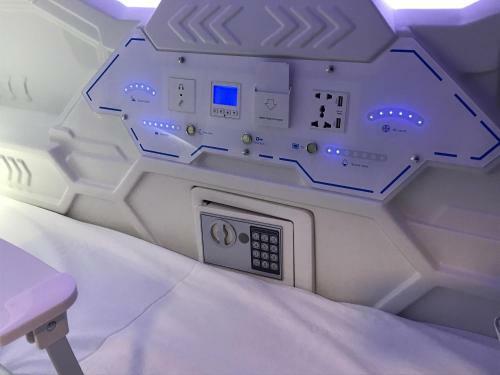 Albergue Capsule Hotel Orion