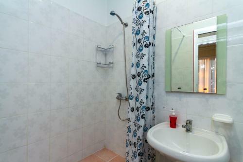Hostal Zhasmin Guest House