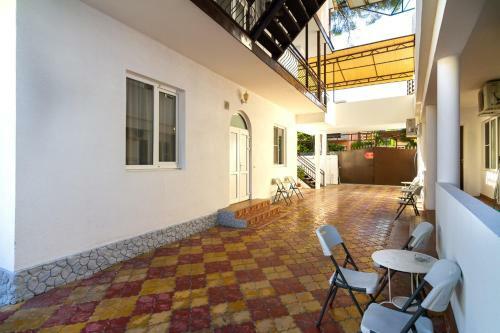 Hostal Zhasmin Guest House