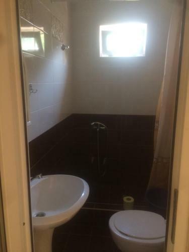 Hostal Azalia Guest House