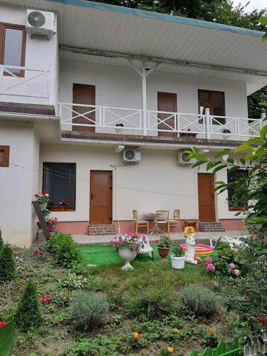 Hostal Guest House Berendei2000