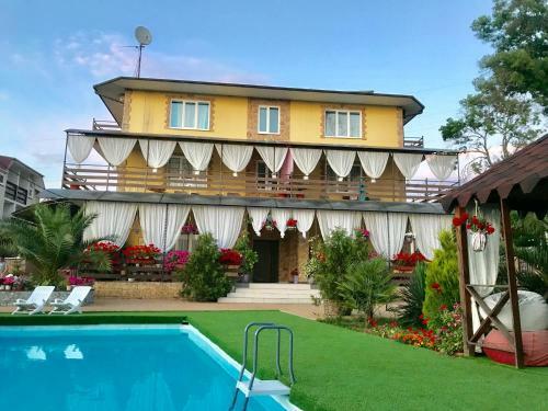 Hostal Guest House San-mari