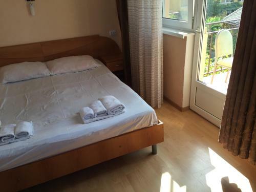 Cosy Hostel On Dekabristov 103b
