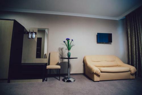 Lastochka Hotel