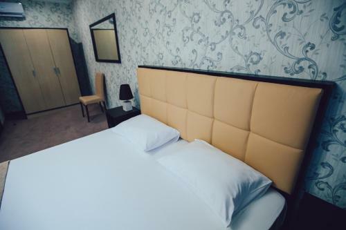 Lastochka Hotel