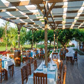 Novia Lucida Beach Hotel