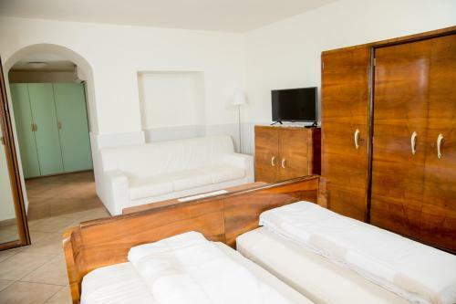 Zoi Apartments