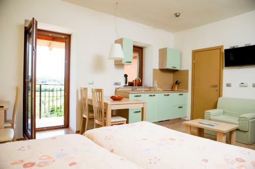 Zoi Apartments
