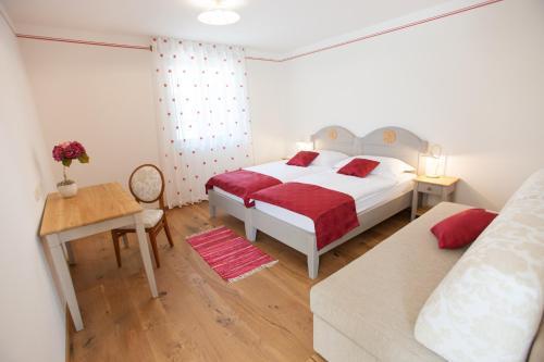 Hostal Casa Krasna Guest House