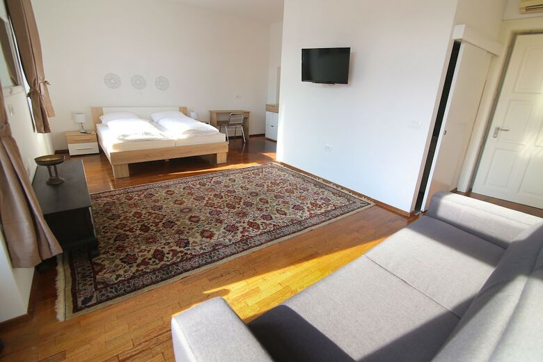 Hotel Vila Katrca