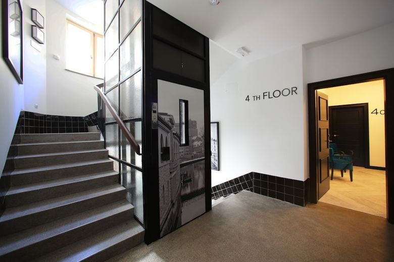 Urban Hotel