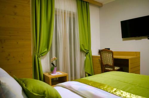 Hostal Guest House Gosti??e Jutri?a