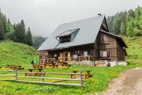 Loka Lodge At Raduha