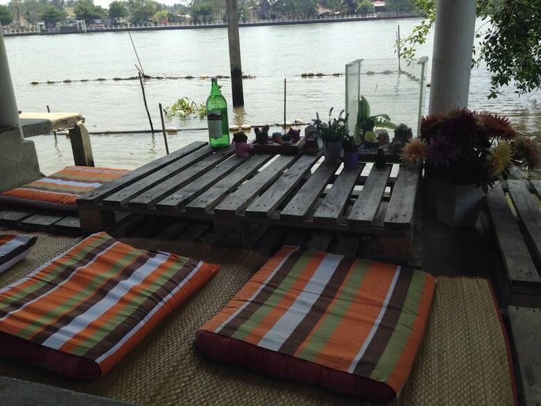 Hostal Se'sun Amphawa