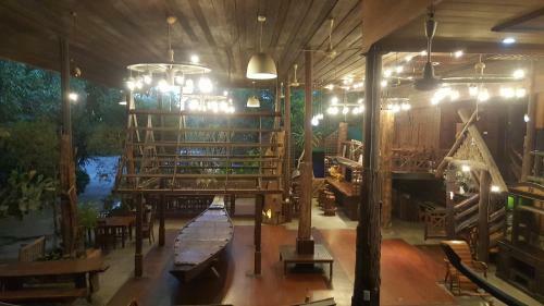 Hotel Ruean Mai Chai Khlong