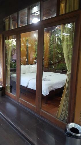 Hotel Ruean Mai Chai Khlong