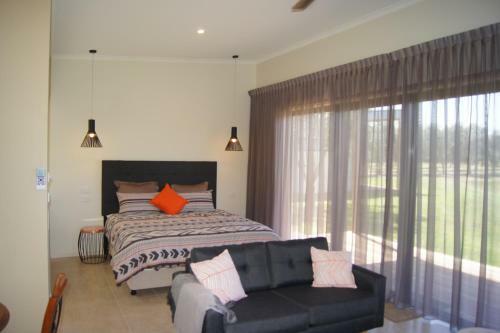 Manzanillo Grove Villa
